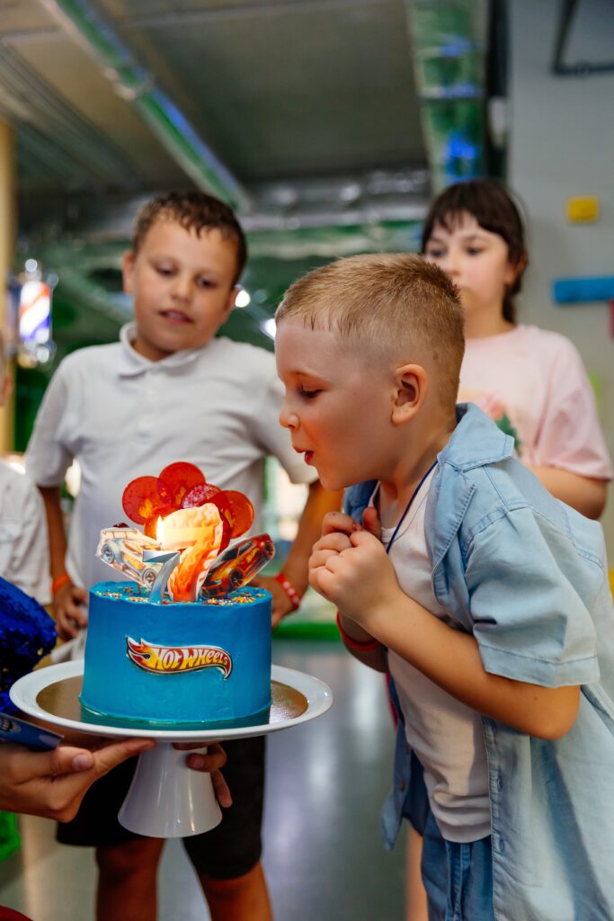 торт на день народження Івано-Франківськ